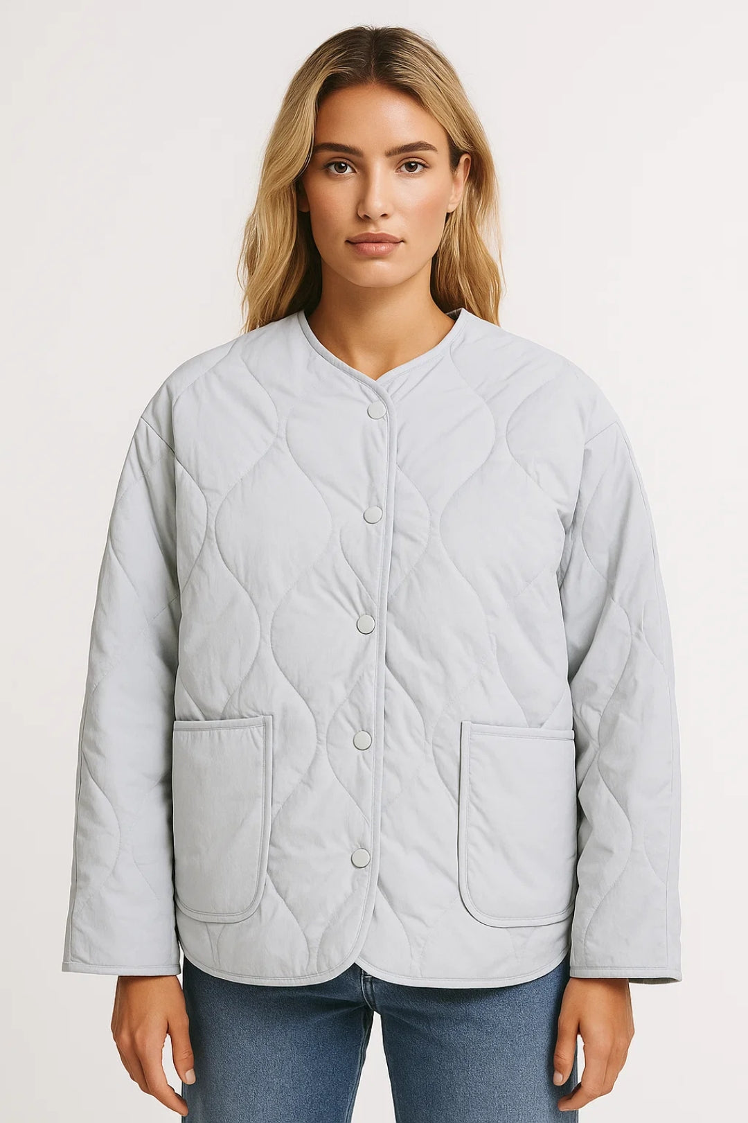 Chaqueta de Mujer con Relleno | Diseño Minimalista con Botones a Presión | Ligera y Funcional