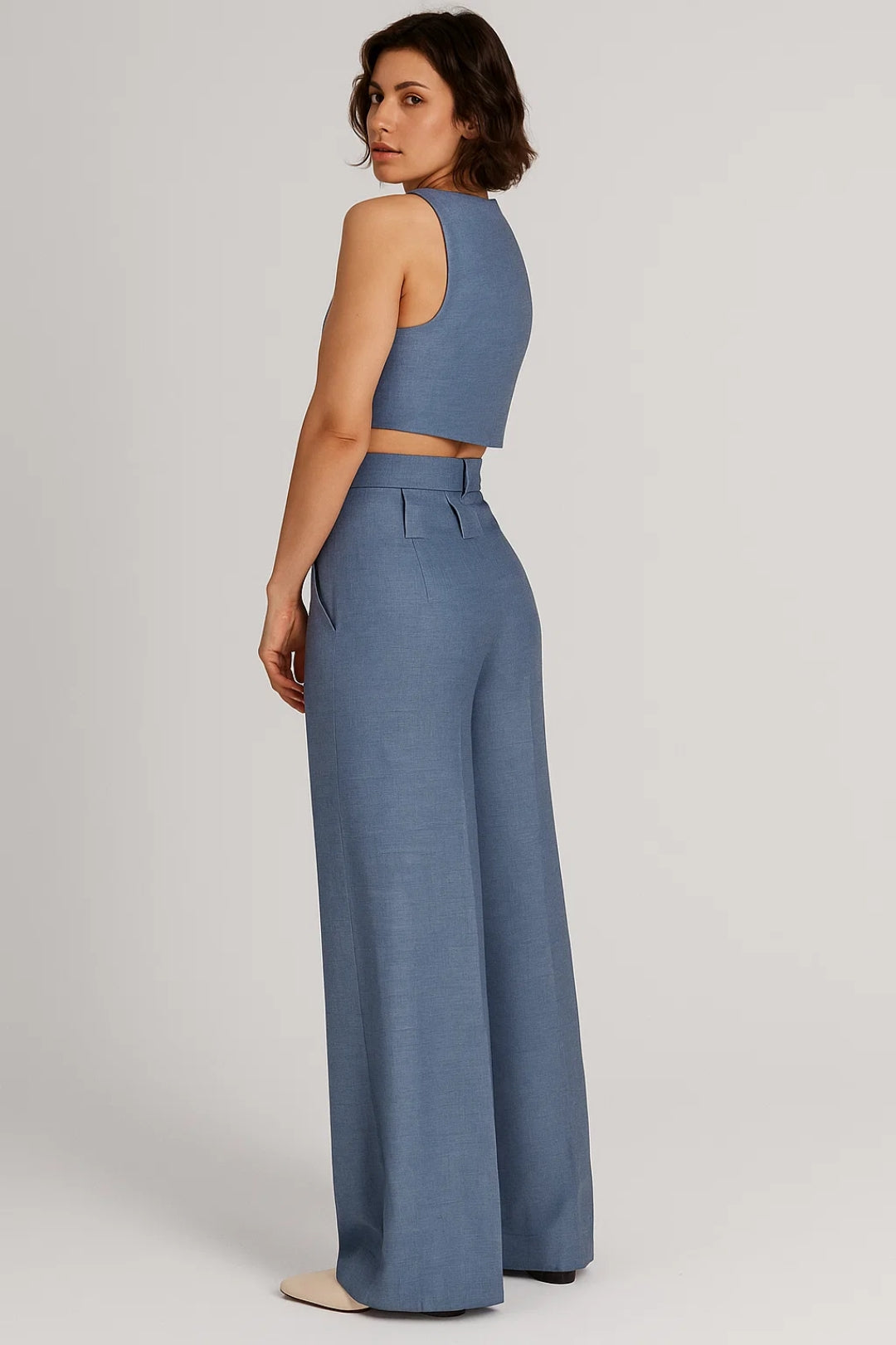 Conjunto de Dos Piezas para Mujeres | Top Cruzado Sin Mangas y Pantalones con Anillo en D | Moderno y Sencillo