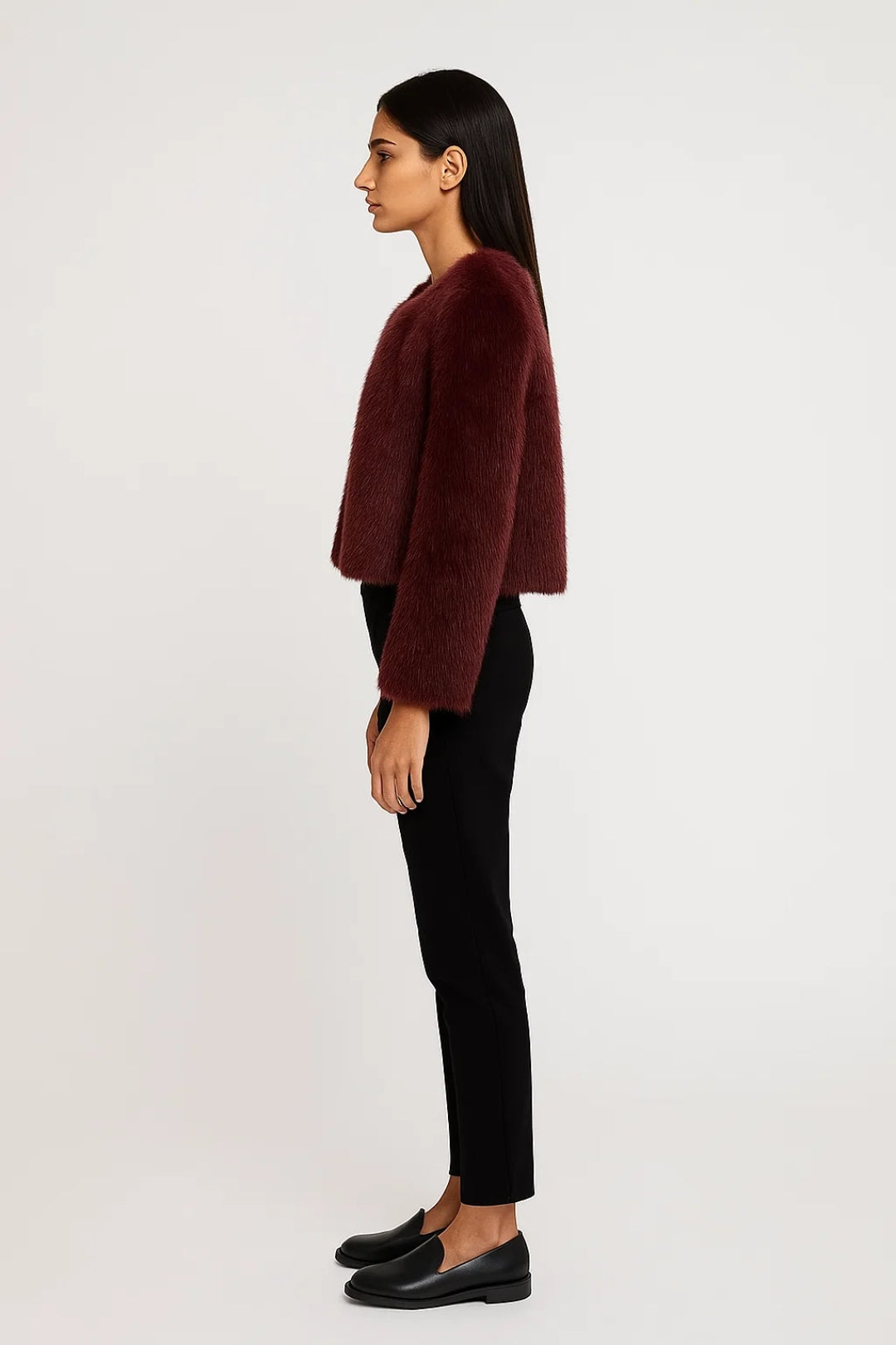 Chaqueta de Piel Sintética para Mujeres | Cuello Redondo y Corte Recto | Suave y Elegante