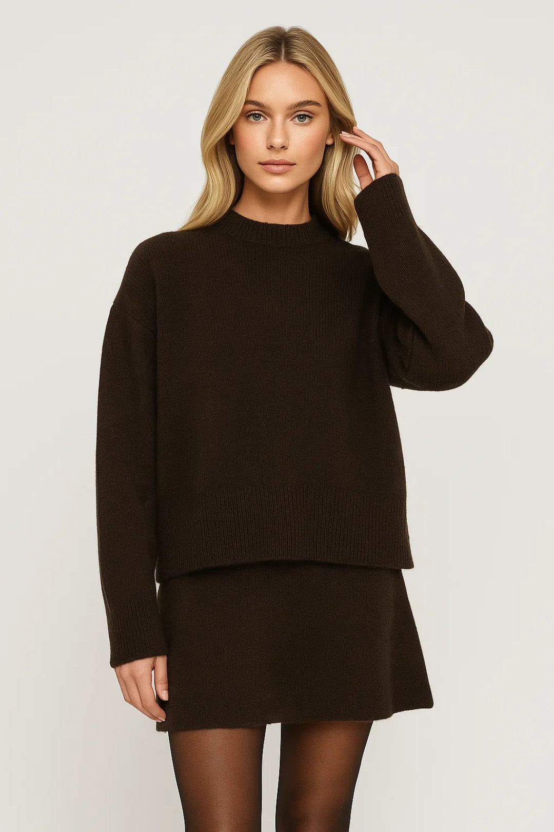 Conjunto de 2 piezas para Mujeres | Suéter y Falda | Cálido y Minimalista