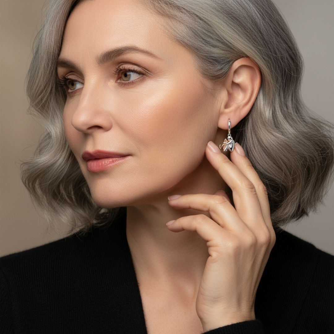 Lily - Pendientes Icono de Gato (Cierre Redondo)