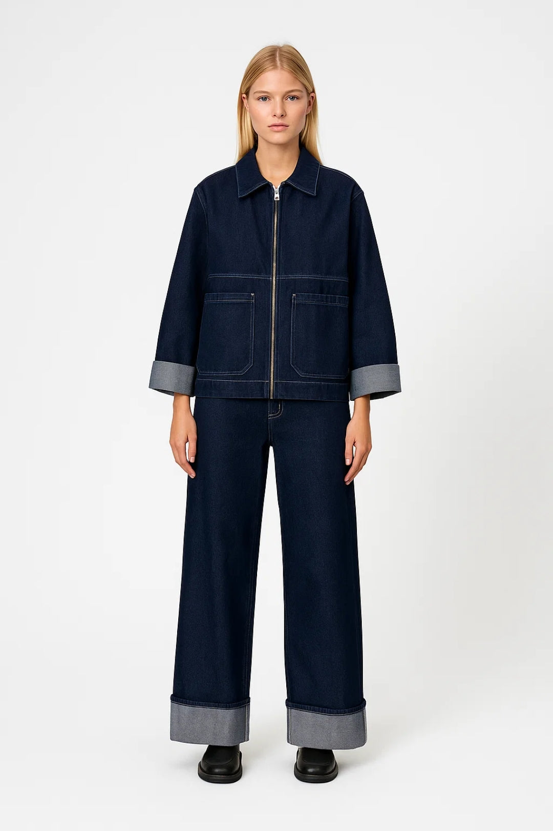 Conjunto de Denim | Chaqueta Boxy con Cremallera | Pantalones Rectos con Dobladillo Doblado