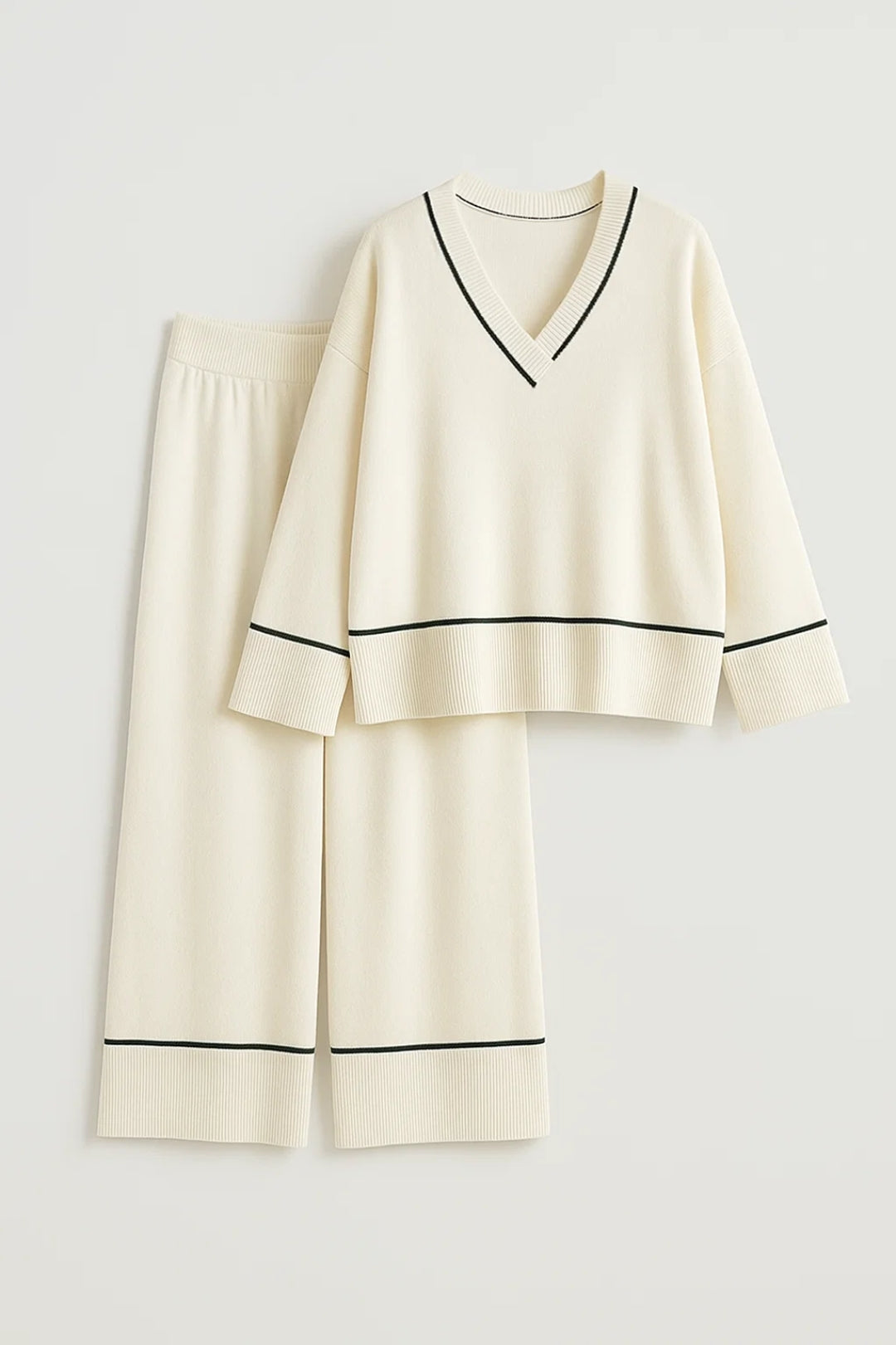 Conjunto de Ropa de Casa | Escote en V Profundo con Detalles en Contraste | Ajuste Cómodo