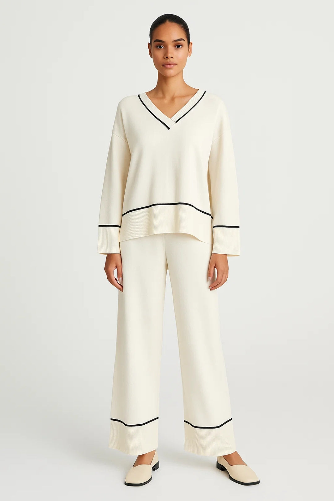 Conjunto de Ropa de Casa | Escote en V Profundo con Detalles en Contraste | Ajuste Cómodo