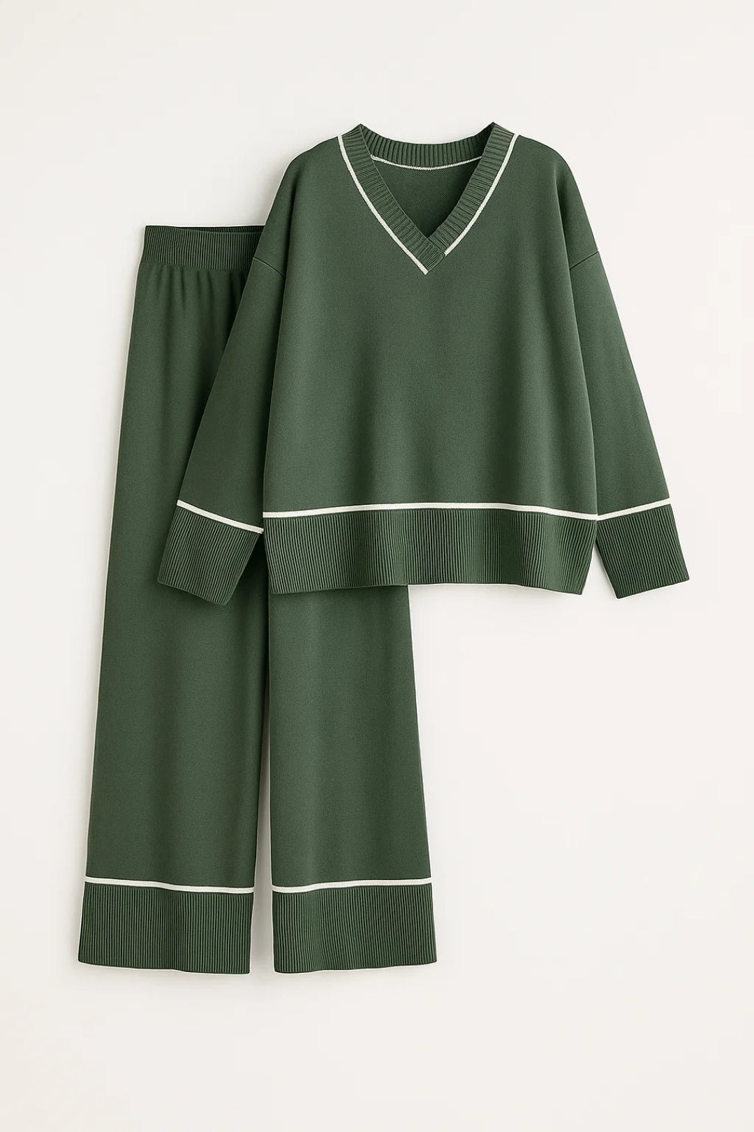 Conjunto de Ropa de Casa | Escote en V Profundo con Detalles en Contraste | Ajuste Cómodo