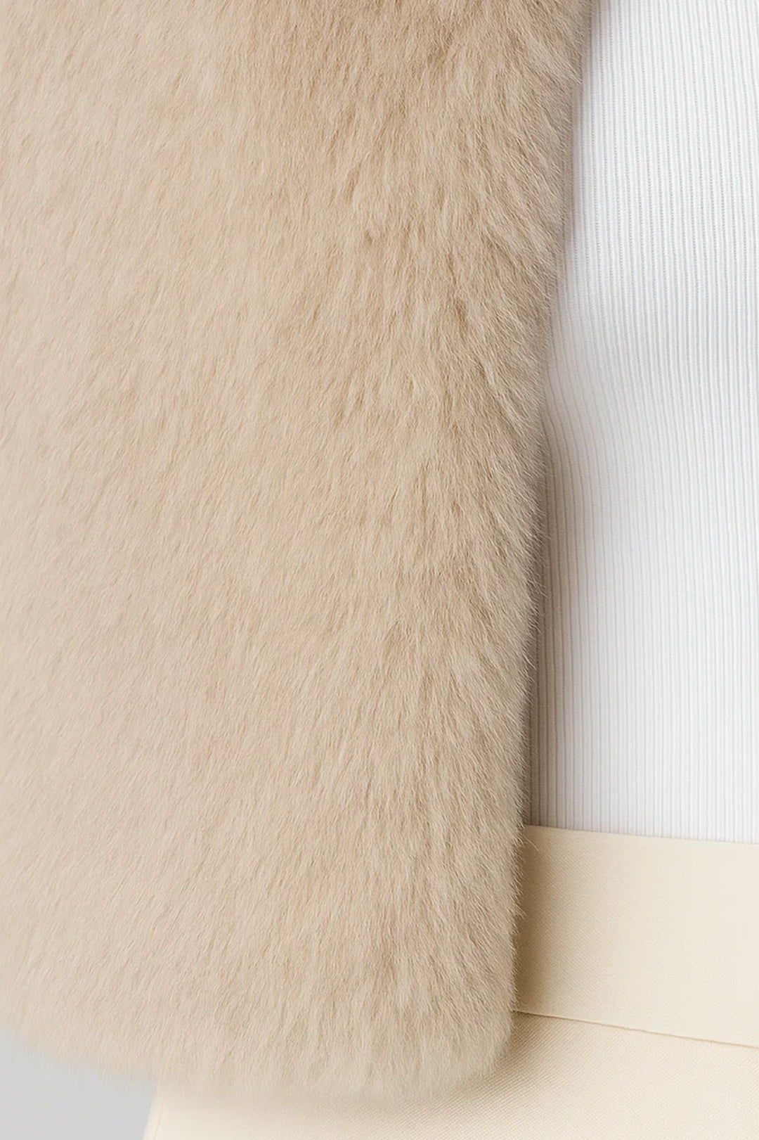 Corta Chaqueta de Piel Sintética | Look Lujoso | Negro o Beige